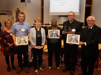Patricia und Kevin Duffy; Laudatorin Nelleke Wijngaards Serrarens, Niederlande; Charles Dube, Simbabwe; Renato Afonso Vinhal, Brasilien; Bischof Gebhard Fürst, Deutschland